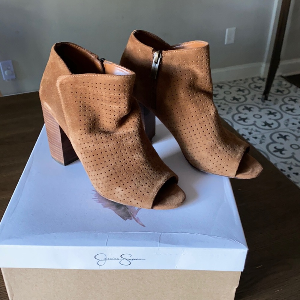 Open toe bootie